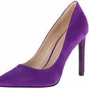 Tatiana Pointy Toe Pumps Purple Suede 9 $55.00